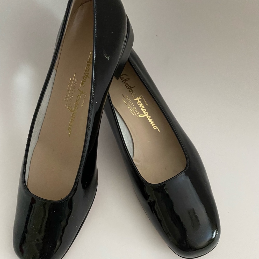 **SaLe**SALVADOR FERRAGAMO Black patent flat, never worn, size 7, Gorgeous, NWOT